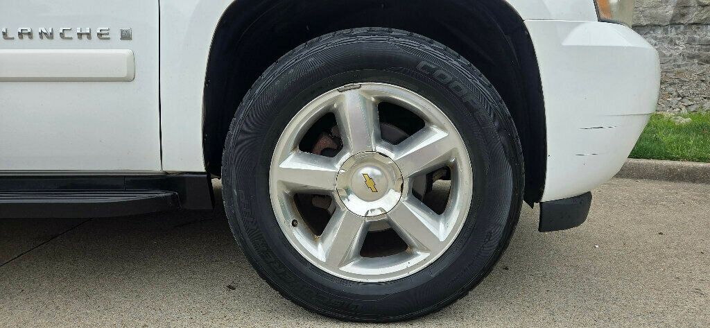 2008 Chevrolet Avalanche 4WD Crew Cab 130" LT w/2LT - 23022963 - 33