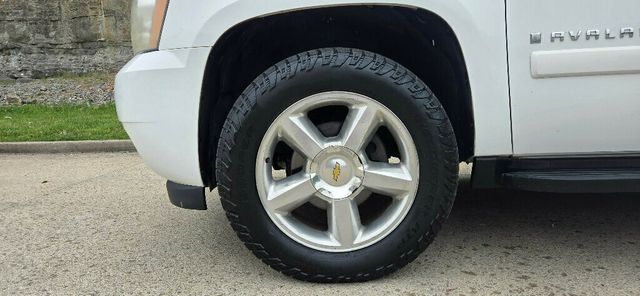 2008 Chevrolet Avalanche 4WD Crew Cab 130" LT w/2LT - 23022963 - 36