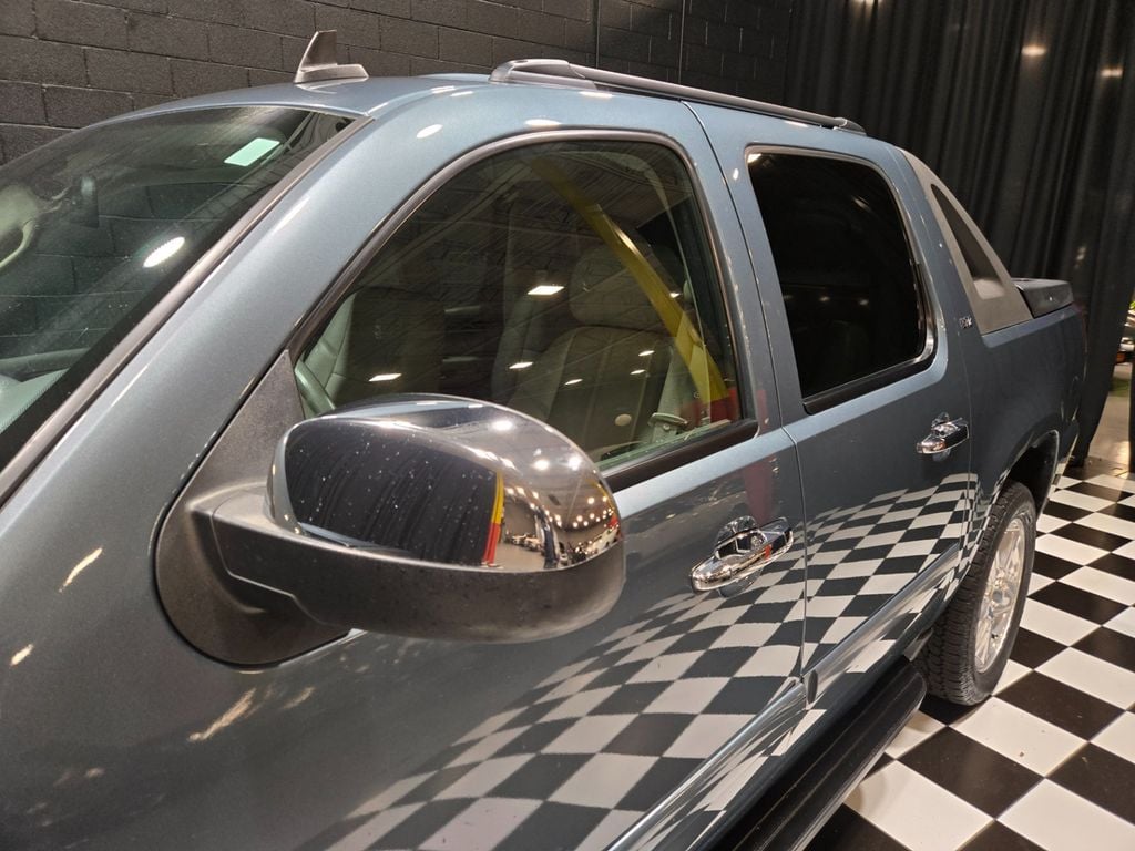 2008 Chevrolet Avalanche 4WD Crew Cab 130" LTZ - 22997379 - 40