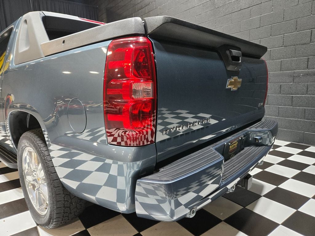 2008 Chevrolet Avalanche 4WD Crew Cab 130" LTZ - 22997379 - 48