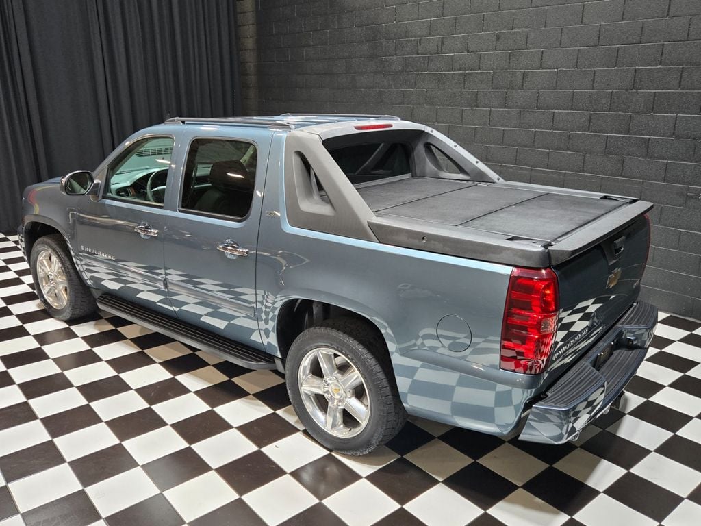 2008 Chevrolet Avalanche 4WD Crew Cab 130" LTZ - 22997379 - 49