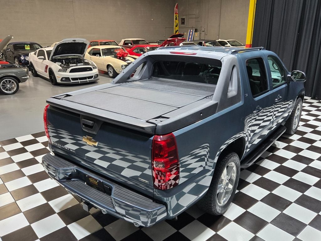 2008 Chevrolet Avalanche 4WD Crew Cab 130" LTZ - 22997379 - 56