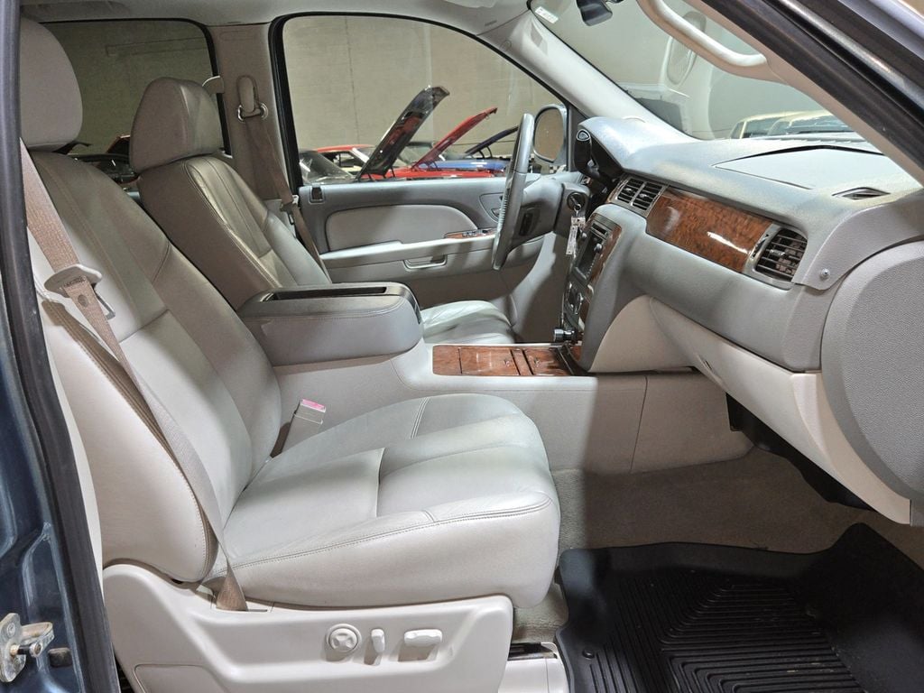 2008 Chevrolet Avalanche 4WD Crew Cab 130" LTZ - 22997379 - 86