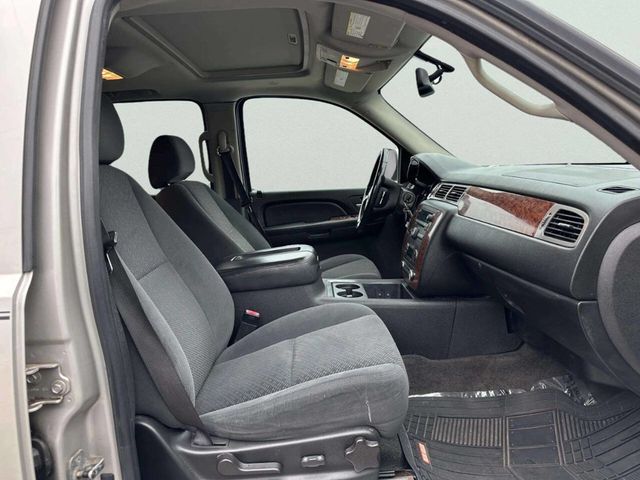 2008 Chevrolet Avalanche LT 4x4 4dr Crew Cab SB - 22949724 - 17