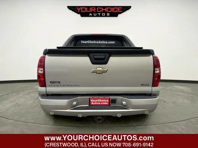 2008 Chevrolet Avalanche LT 4x4 4dr Crew Cab SB - 22949724 - 3