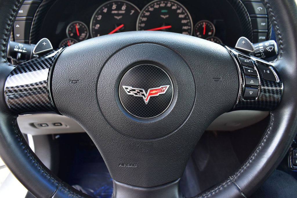 2008 Chevrolet Corvette 2dr Convertible - 23043614 - 24