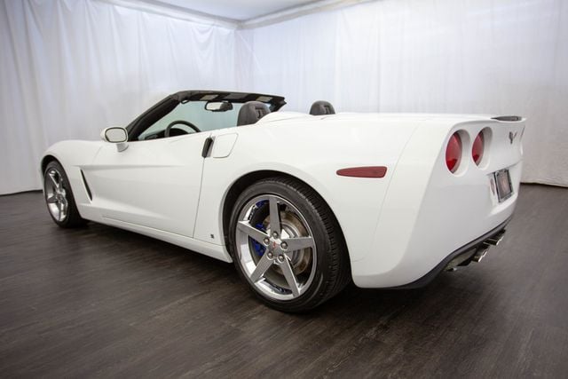 2008 Chevrolet Corvette 2dr Convertible - 22702405 - 24