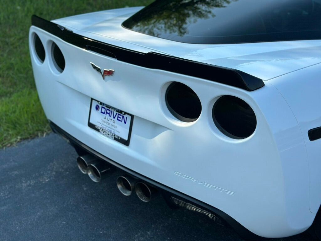 2008 Chevrolet Corvette 2LT photo 3
