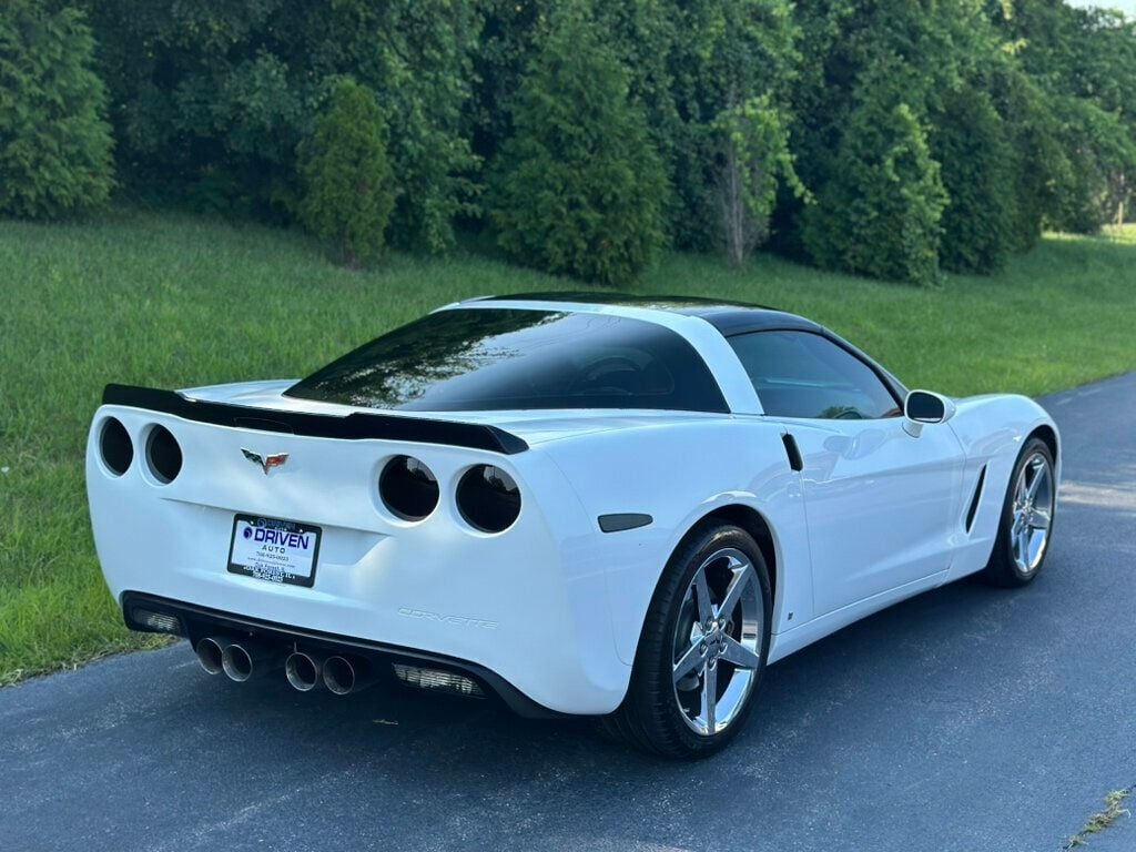 2008 Chevrolet Corvette 2LT photo 4