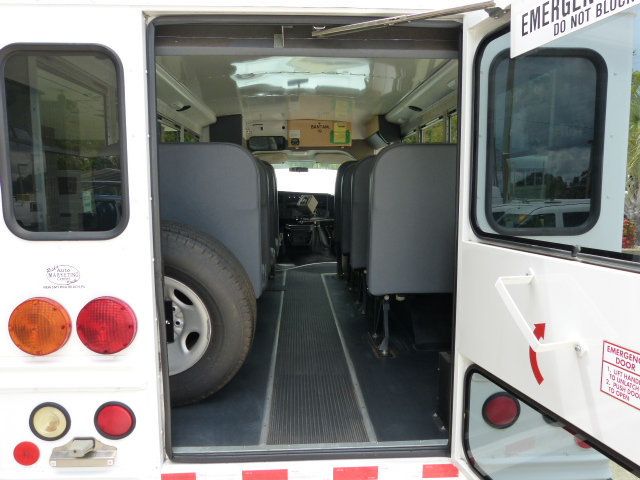 2008 Chevrolet Express Commercial Cutaway 4.8L V8 GAS*3500*SRW*139" WB*"COLLINS" 10 PASSENGER MINI BUS - 22904310 - 13