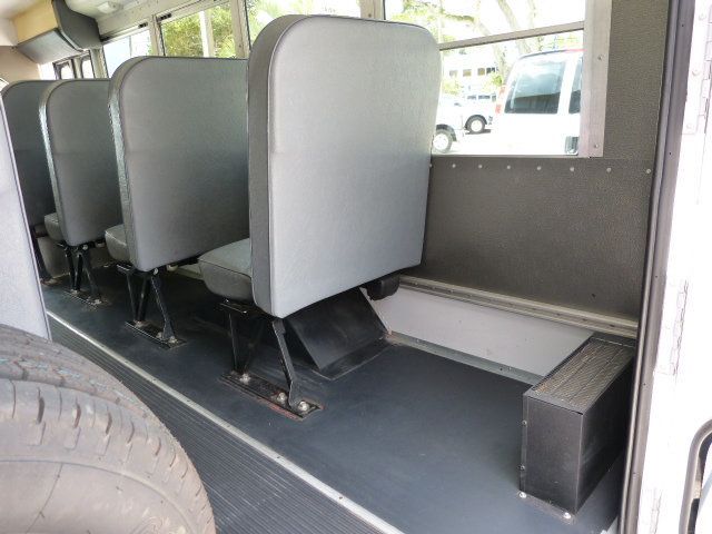 2008 Chevrolet Express Commercial Cutaway 4.8L V8 GAS*3500*SRW*139" WB*"COLLINS" 10 PASSENGER MINI BUS - 22904310 - 14