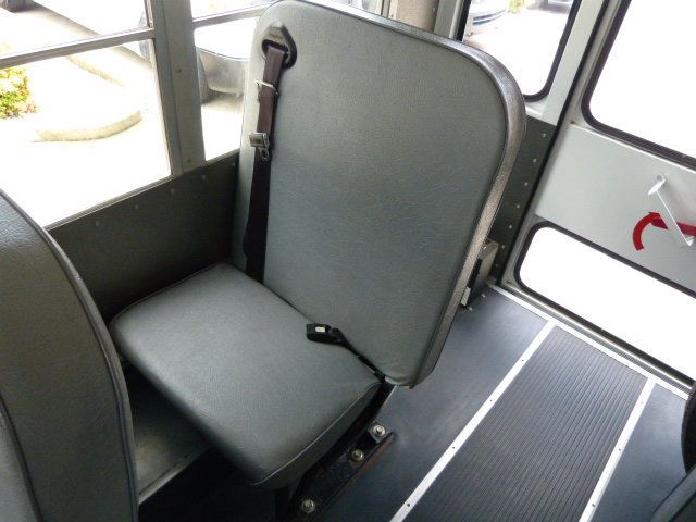 2008 Chevrolet Express Commercial Cutaway 4.8L V8 GAS*3500*SRW*139" WB*"COLLINS" 10 PASSENGER MINI BUS - 22904310 - 21