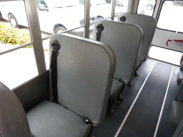 2008 Chevrolet Express Commercial Cutaway 4.8L V8 GAS*3500*SRW*139" WB*"COLLINS" 10 PASSENGER MINI BUS - 22904310 - 23