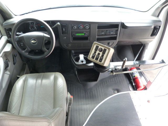 2008 Chevrolet Express Commercial Cutaway 4.8L V8 GAS*3500*SRW*139" WB*"COLLINS" 10 PASSENGER MINI BUS - 22904310 - 30