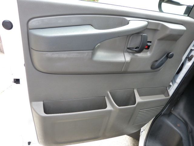 2008 Chevrolet Express Commercial Cutaway 4.8L V8 GAS*3500*SRW*139" WB*"COLLINS" 10 PASSENGER MINI BUS - 22904310 - 31