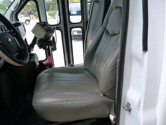 2008 Chevrolet Express Commercial Cutaway 4.8L V8 GAS*3500*SRW*139" WB*"COLLINS" 10 PASSENGER MINI BUS - 22904310 - 32