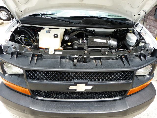 2008 Chevrolet Express Commercial Cutaway 4.8L V8 GAS*3500*SRW*139" WB*"COLLINS" 10 PASSENGER MINI BUS - 22904310 - 8
