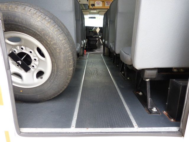 2008 Chevrolet Express Commercial Cutaway 4.8L V8 GAS*3500*SRW*139" WB*"COLLINS" 15 PASSENGER MINI BUS - 22862475 - 14