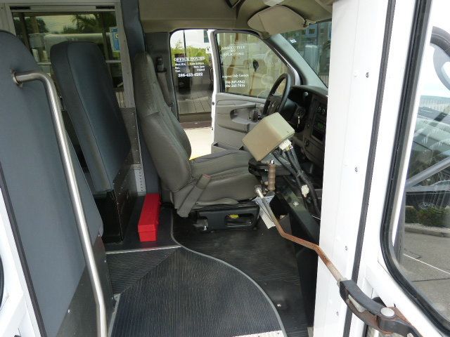2008 Chevrolet Express Commercial Cutaway 4.8L V8 GAS*3500*SRW*139" WB*"COLLINS" 15 PASSENGER MINI BUS - 22862475 - 18