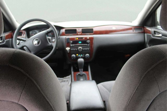 2008 Chevrolet Impala 4dr Sedan 3.5L LT - 22958739 - 6