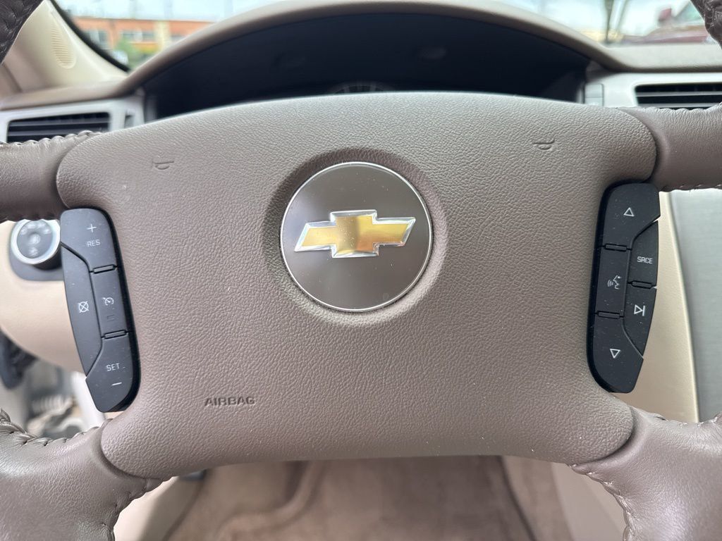 2008 Chevrolet Impala 4dr Sedan LTZ - 23021289 - 11