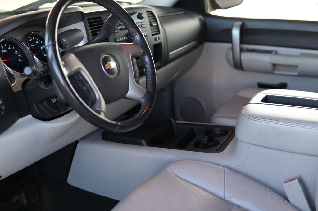 2008 Chevrolet Silverado 1500 4WD Ext Cab 143.5" LT w/2LT - 22987725 - 11