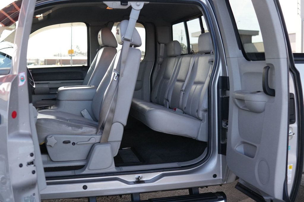 2008 Chevrolet Silverado 1500 4WD Ext Cab 143.5" LT w/2LT - 22987725 - 13