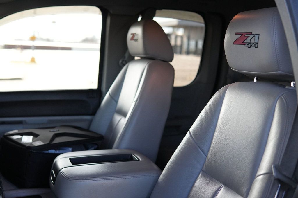 2008 Chevrolet Silverado 1500 4WD Ext Cab 143.5" LT w/2LT - 22987725 - 8