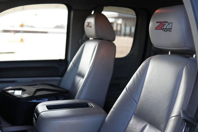 2008 Chevrolet Silverado 1500 4WD Ext Cab 143.5" LT w/2LT - 22987725 - 8