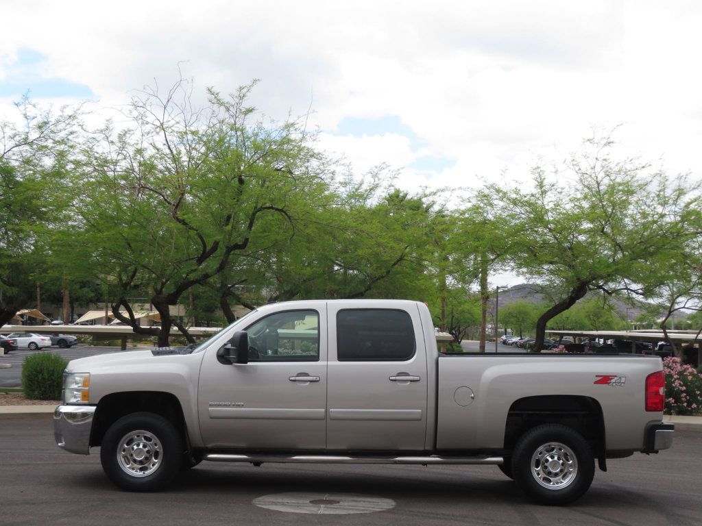 2008 Chevrolet Silverado LT photo 2