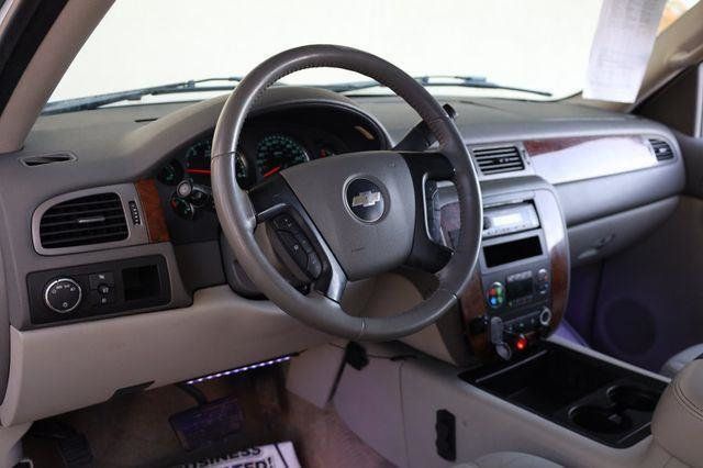 2008 Chevrolet Suburban 1500 LT - 23054635 - 13