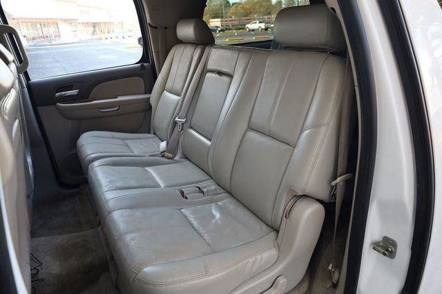 2008 Chevrolet Suburban 1500 LT - 23054635 - 17