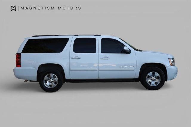 2008 Chevrolet Suburban 1500 LT - 23054635 - 1