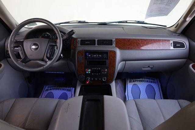 2008 Chevrolet Suburban 1500 LT - 23054635 - 25