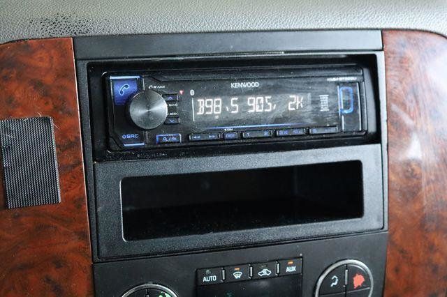 2008 Chevrolet Suburban 1500 LT - 23054635 - 34