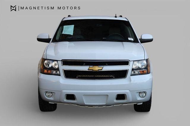 2008 Chevrolet Suburban 1500 LT - 23054635 - 4