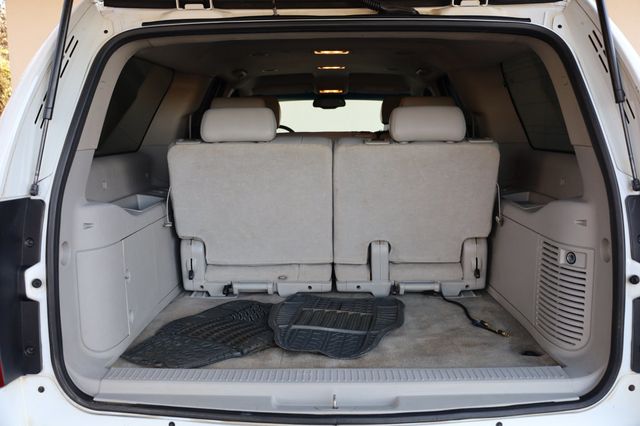 2008 Chevrolet Suburban 2WD 4dr 1500 LT w/1LT - 22951186 - 9