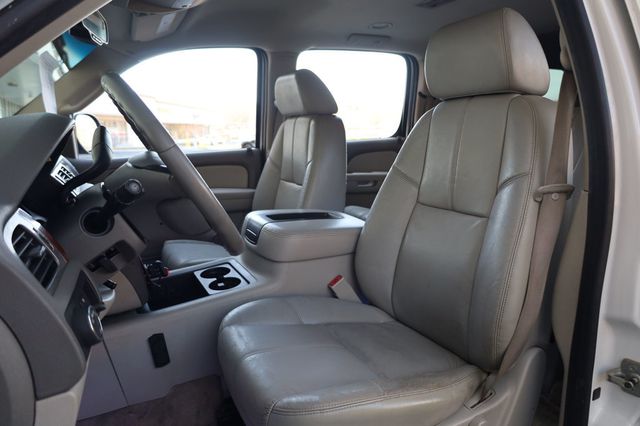 2008 Chevrolet Suburban 2WD 4dr 1500 LT w/1LT - 22951186 - 14