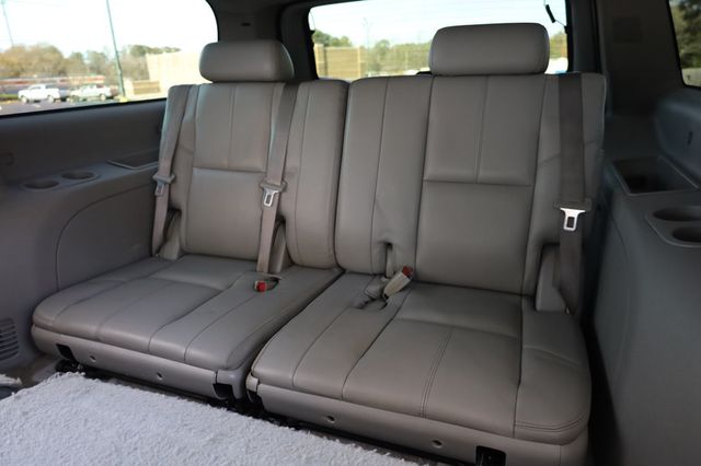2008 Chevrolet Suburban 2WD 4dr 1500 LT w/1LT - 22951186 - 18
