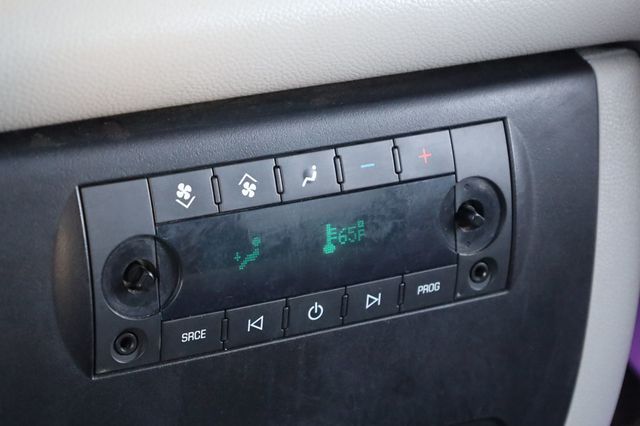 2008 Chevrolet Suburban 2WD 4dr 1500 LT w/1LT - 22951186 - 31