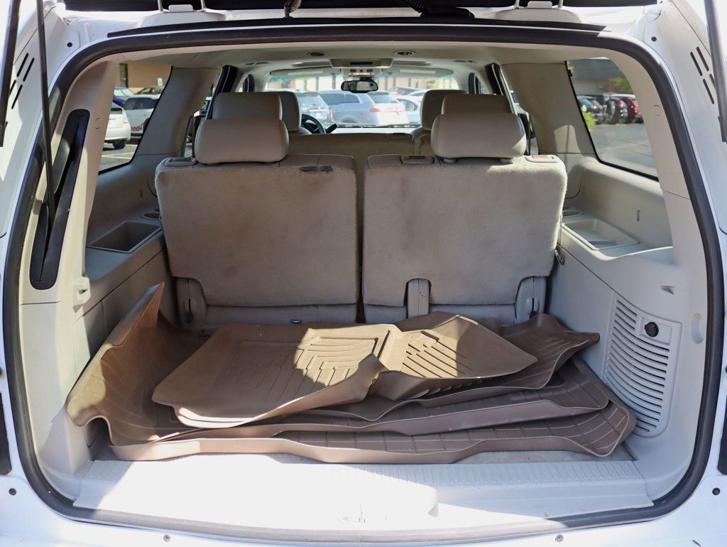 2008 Chevrolet Suburban 1500 LTZ photo 28