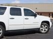 2008 Chevrolet Suburban 4WD 4dr 1500 LTZ - 22918438 - 3