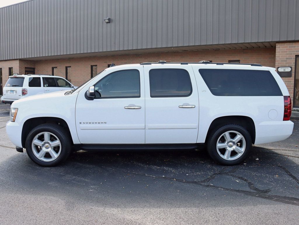 2008 Chevrolet Suburban 1500 LTZ photo 7