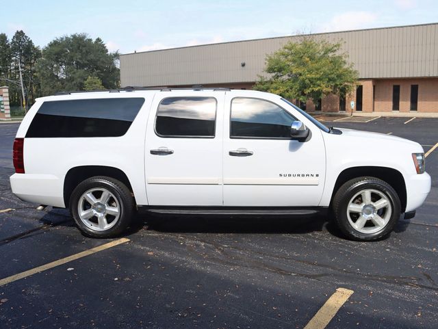 2008 Chevrolet Suburban 4WD 4dr 1500 LTZ - 22918438 - 7