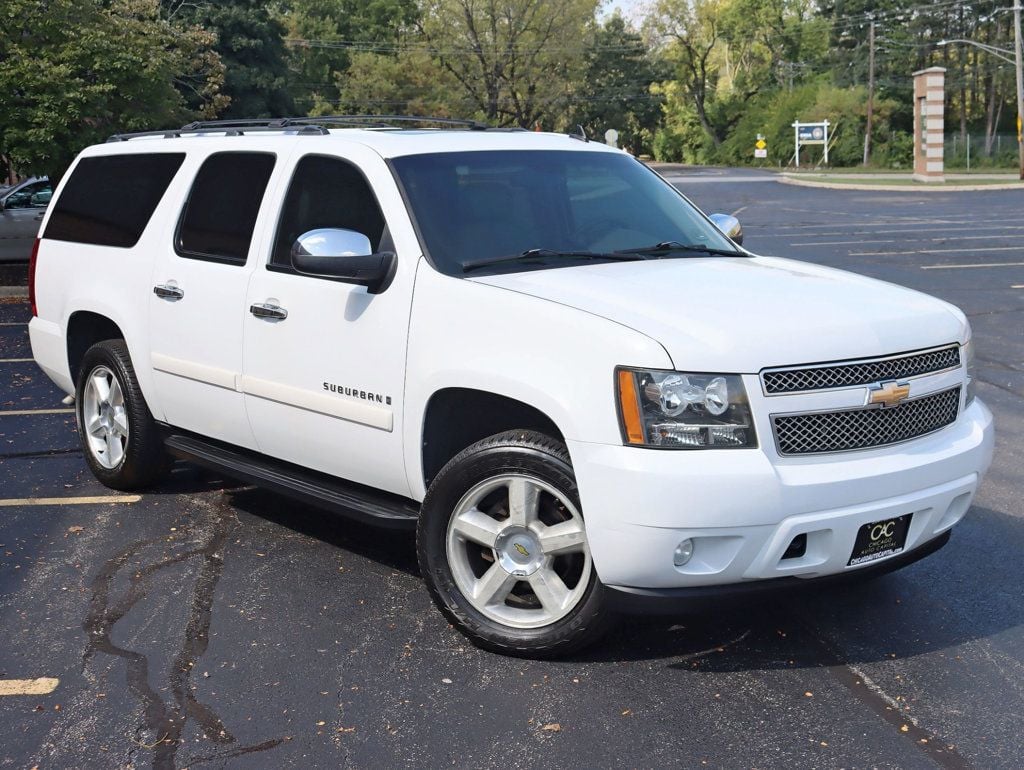 2008 Chevrolet Suburban 1500 LTZ photo 9