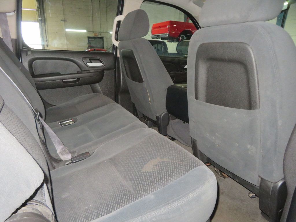 2008 Chevrolet Suburban 4X4 EXTRA CLEAN 2500 CHEVY SUBURBAN 4X4 LOW MILES THIRD ROW SEAT - 23068566 - 28
