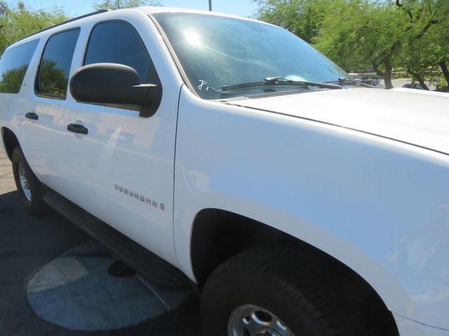 2008 Chevrolet Suburban 4X4 EXTRA CLEAN 2500 CHEVY SUBURBAN 4X4 LOW MILES THIRD ROW SEAT - 23068566 - 8