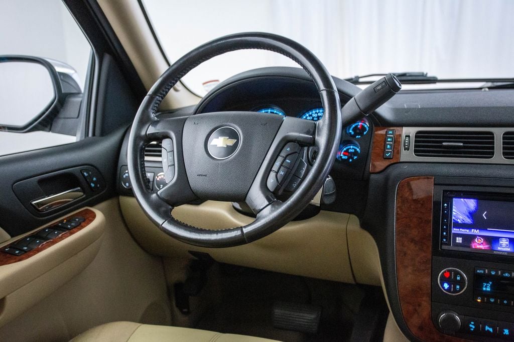 2008 Chevrolet Tahoe 4WD 4dr 1500 LTZ - 22982746 - 3