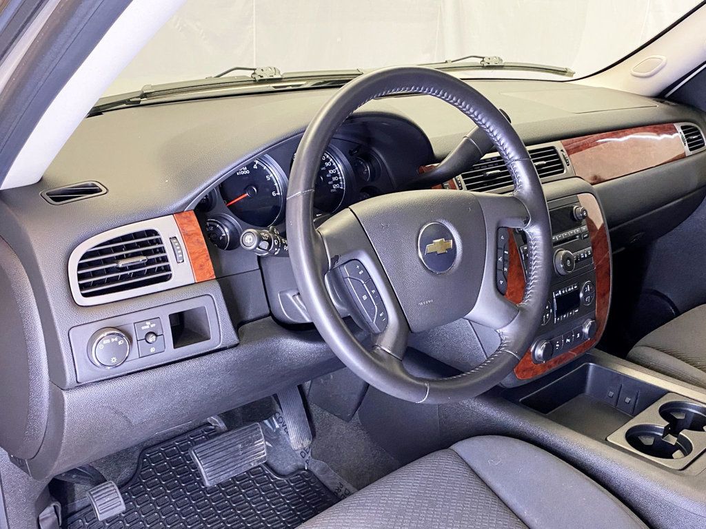 2008 Chevrolet Tahoe LOW MILES - 22932283 - 26
