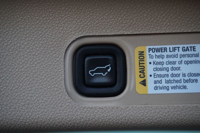 2008 Chevrolet Tahoe LTZ,4X4,THIRD ROW SEATS,MOON ROOF,NAVIGATION, BOSE PREMIUM SOUND - 22941164 - 9